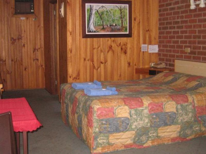 Bedroom 2, Orbost Country Road Motor Inn, E. Gippsland - Orbost