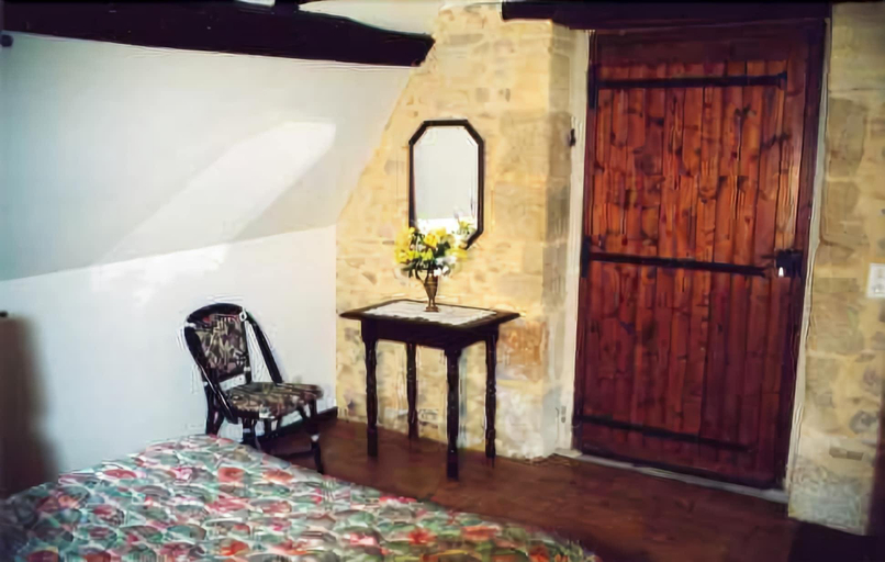 Bedroom 3, Chambres d'hôtes Aux Trois Sources, Dordogne