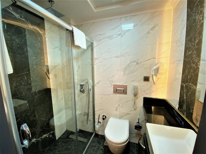 Bathroom 5, Miyas Luxury Hotel, Kemer