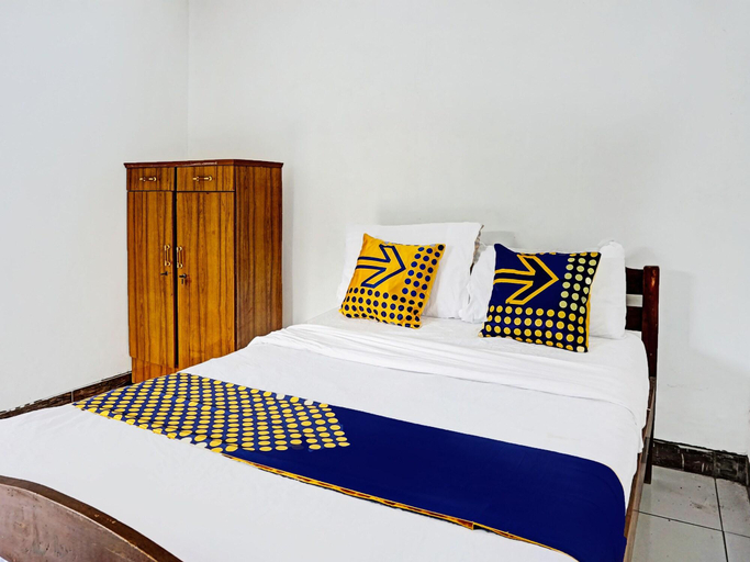 Room 4, Oyo Life 91896 Kost Bu Dewi Syariah, Pasuruan