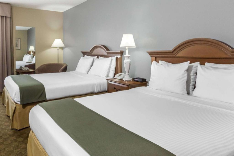 Bedroom 2, Days Inn by Wyndham Selma, Johnston