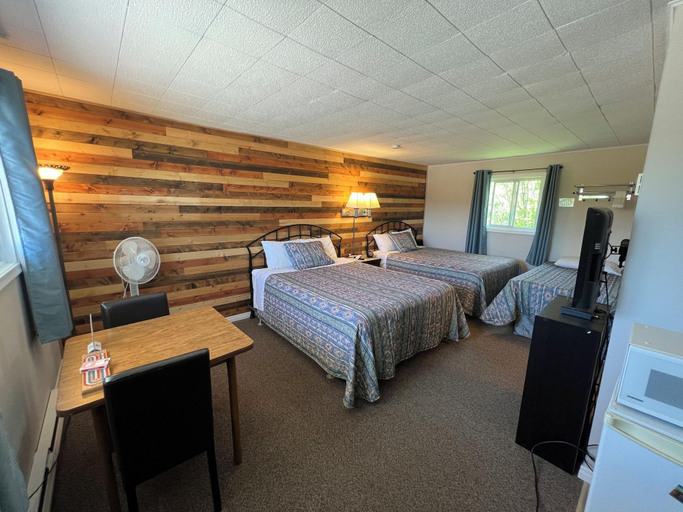 Room 4, Wawa Northern Lights Motel Chalets, Algoma