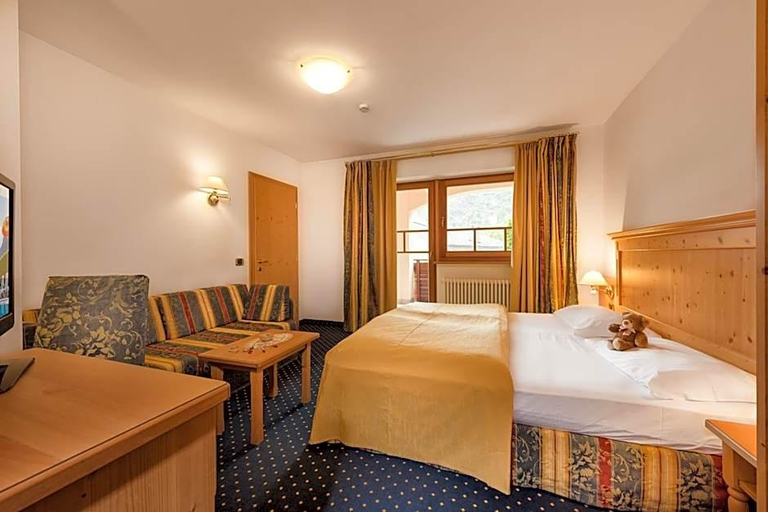 Bedroom 3, Adriana, Trento