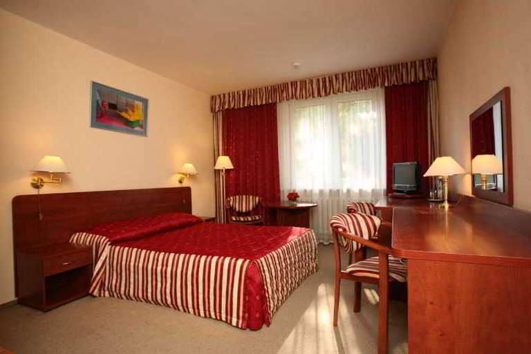 Room 3, Gromada Cedzyna, Kielce