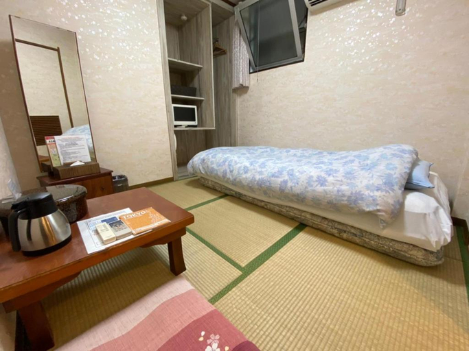 Room 5, Asakusa Ryokan Toukaisou Hotel, Taitō
