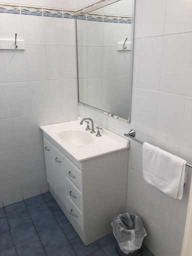 Bathroom 3, Bateau Bay Hotel, Wyong - South and West