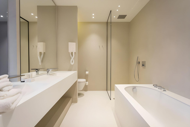 Bathroom 4, Hotel Den Berg, Vlaams Brabant