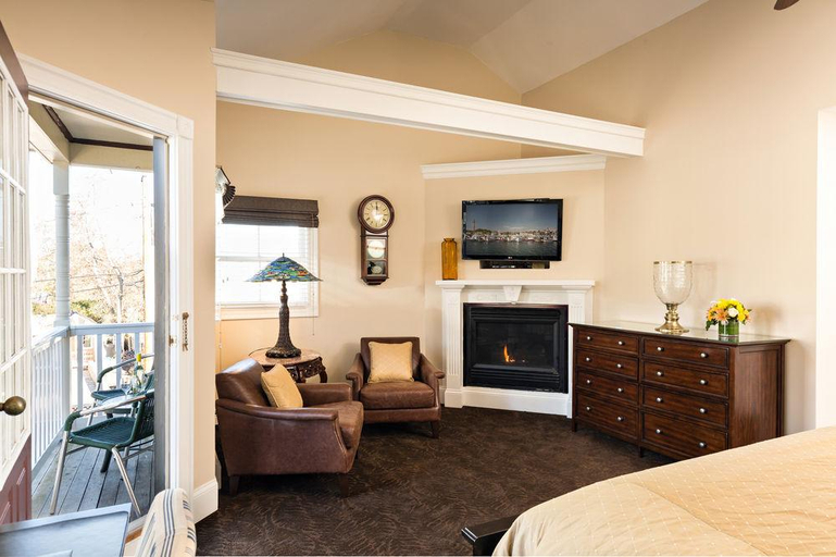 General view 4, Crowne Pointe Historic Inn & Spa, Barnstable