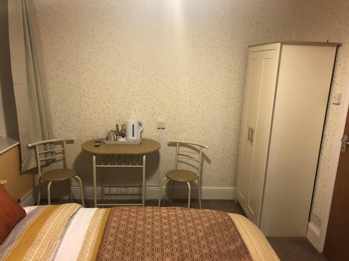 Room 4, Harbour Lodge B&b, Torbay