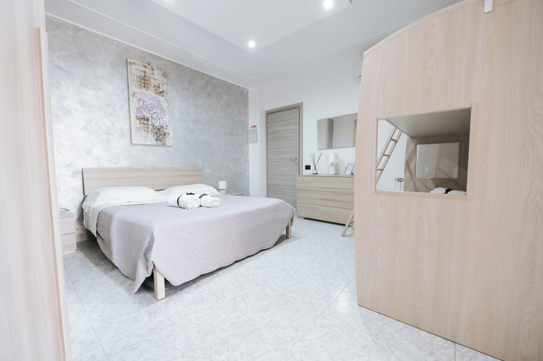 Room 2, Gioema, Latina