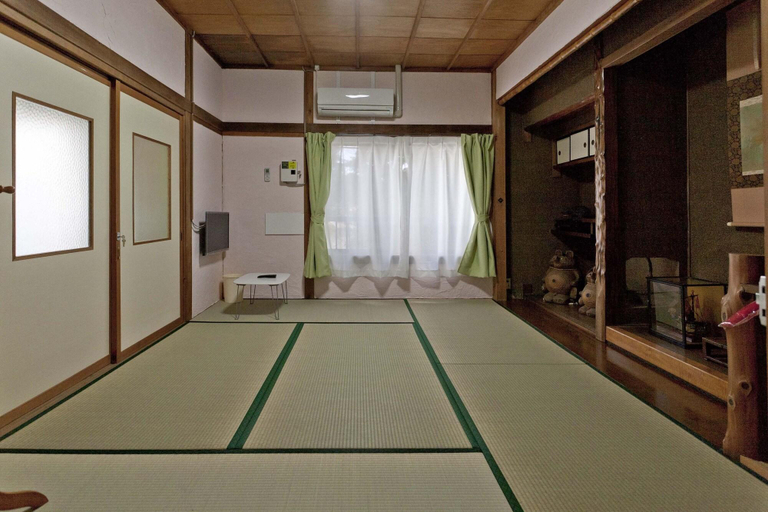 Bedroom 3, Dormitory Sandanya Guesthouse, Shirahama