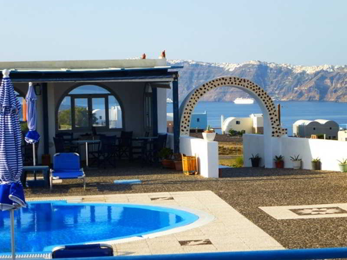 Pool 3, Thira's Dolphin, South Aegean