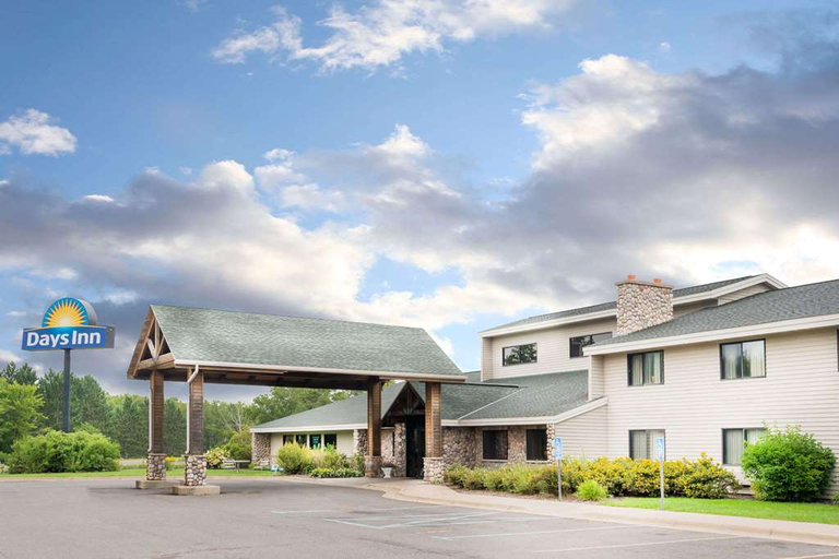 Exterior & Views 2, Days Inn by Wyndham Moose Lake, Carlton