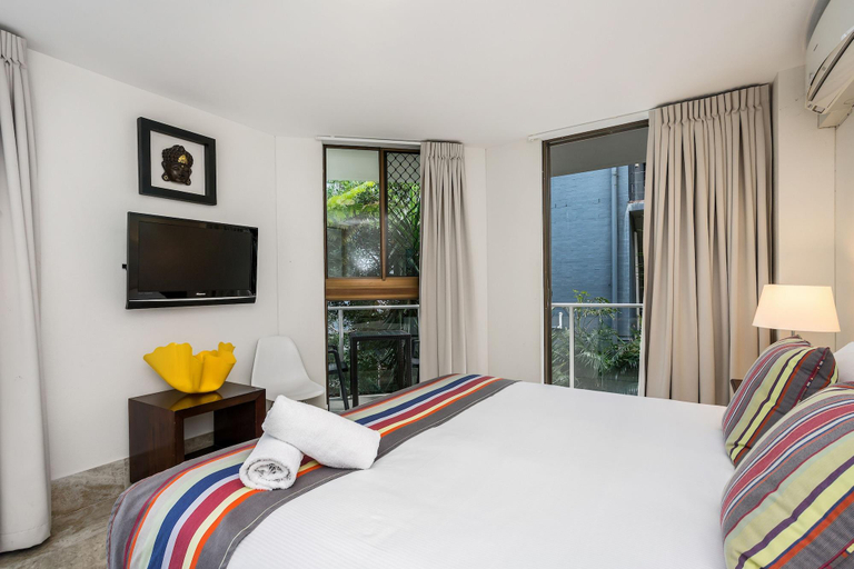 Bedroom 3, Bayview Beachfront Apartments, Byron