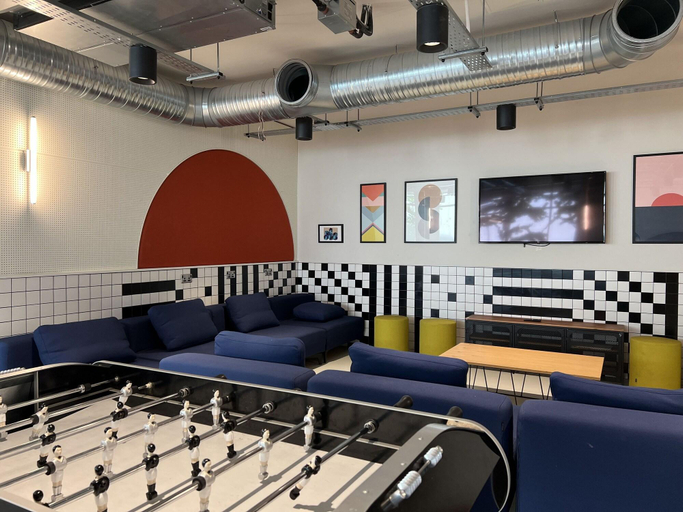 Sports and Entertainment 2, Destiny Student - Parkgate, Dublin