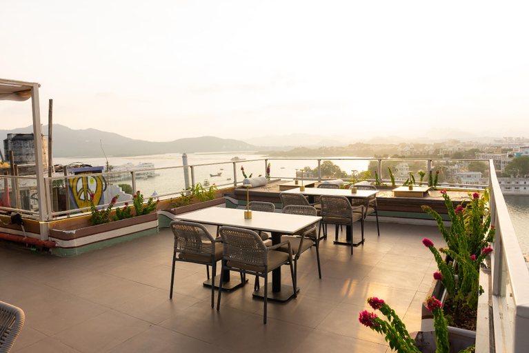 Food & Drinks 5, Casa by the lake, Udaipur