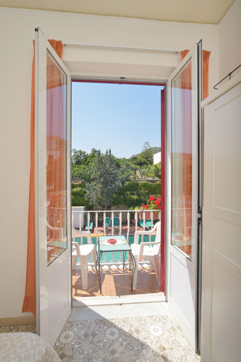 Terrace 5, Villa Tina, Napoli