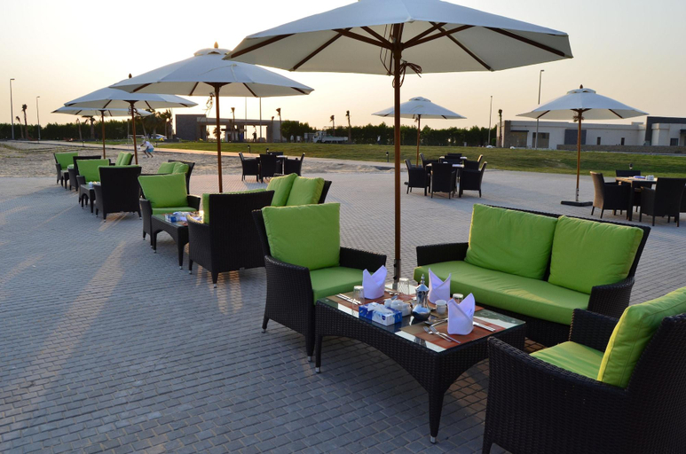 Food & Drinks 5, Tamara Beach Resort