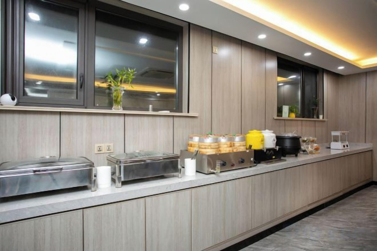 Food & Drinks 5, GreenTree Inn (Shanghai Gongfu Xincun Metro Station), Shanghai