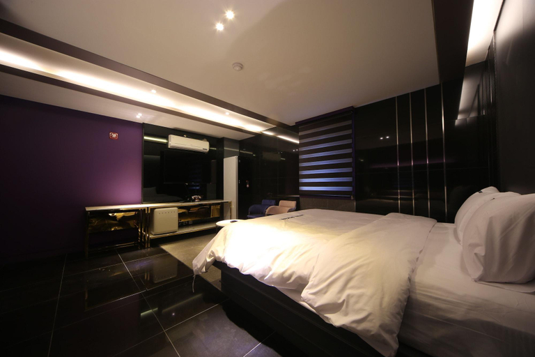Room 2, Hotel Yeogiuhtte Daegu Station, Buk