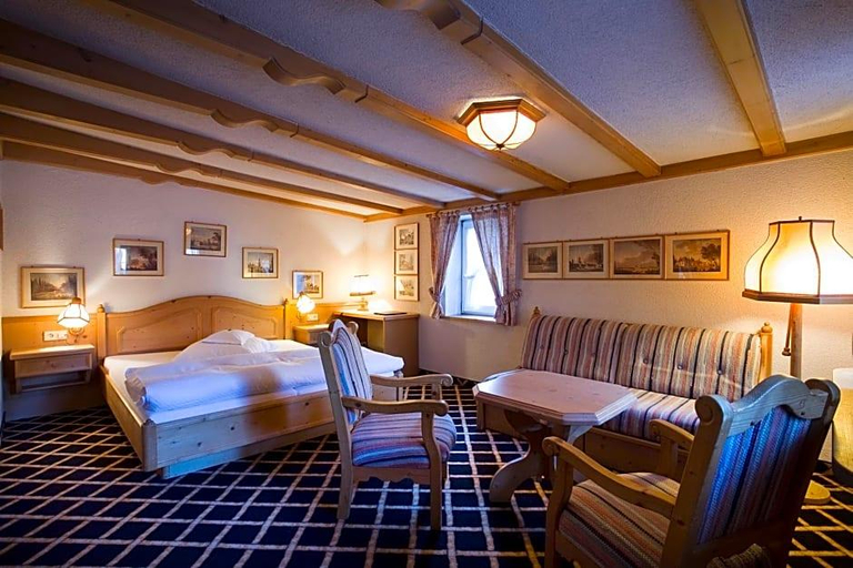 Bedroom 2, Hotel Traube, Stuttgart