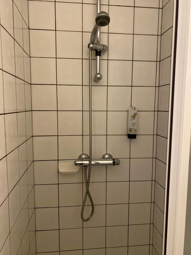 Bathroom 3, Hotel Fauwater, Antwerpen