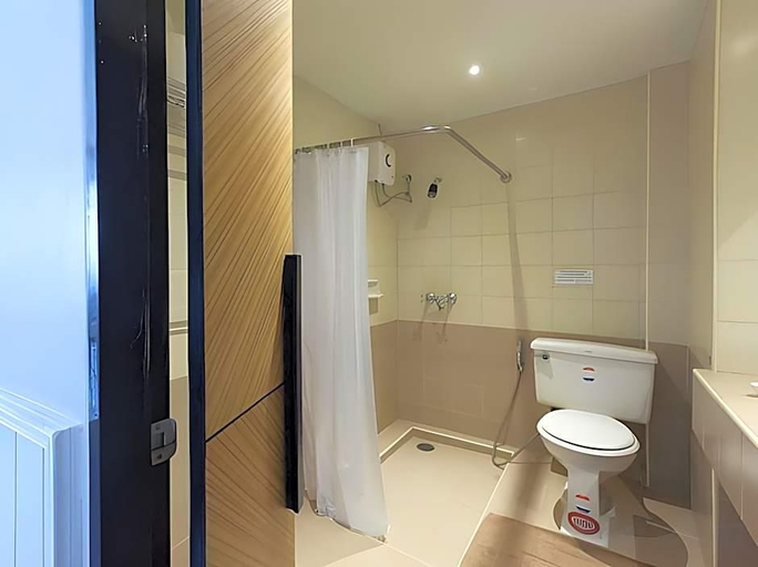 Bathroom 3, The Mercy Hotel, Muang Chumphon
