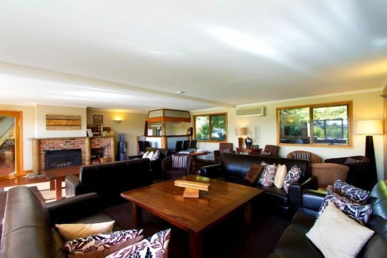 Public Area, Glen Erin At Lancefield - Vineyard Retreat, Macedon Ranges - Romsey