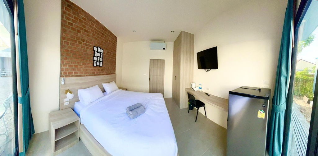 Room 4, Charin Village, Phuket Island