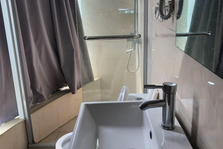 Bathroom, Changwei Hotel, Shanghai