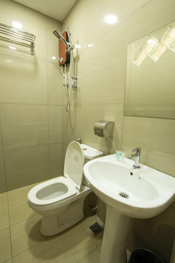 Bathroom 3, Expo Hotel, Labuan