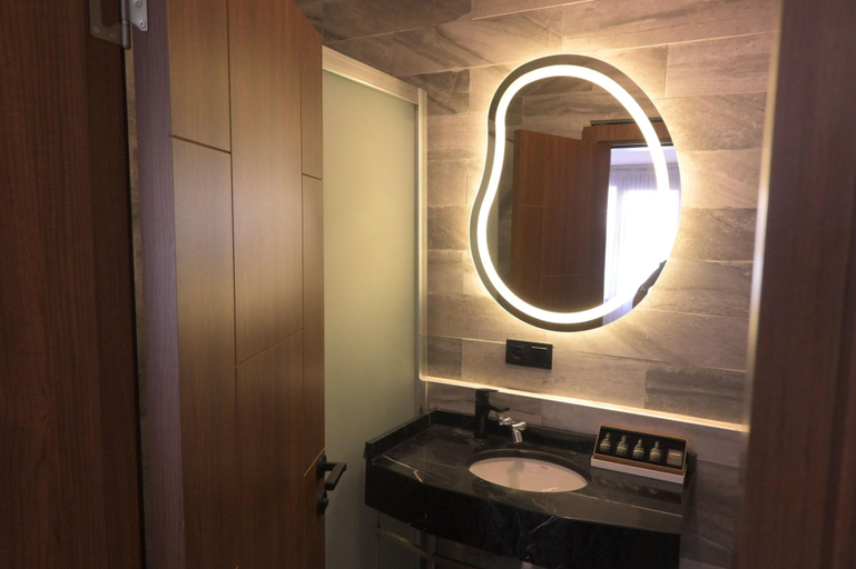 Bathroom 5, Isle Otel, Beyoğlu