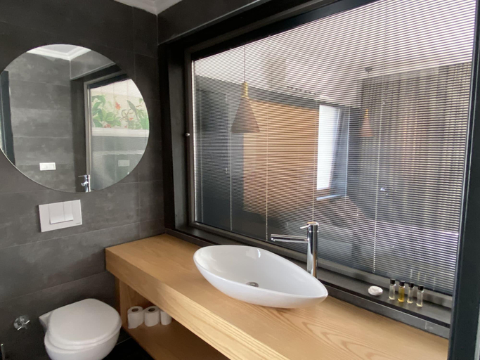 Bathroom 5, On Oda Oludeniz, Fethiye