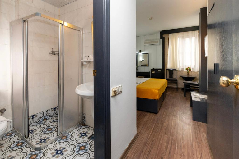 Bathroom 3, Güleryüz Hotel 2, Antalya