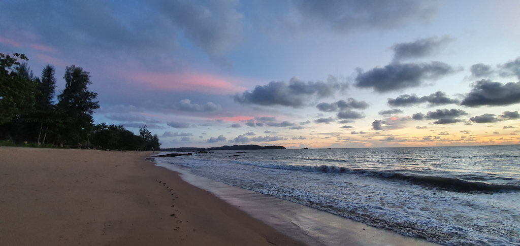 Beach 2, The Anda Mani Khaolak Beachfront Villas, Thai Mueang