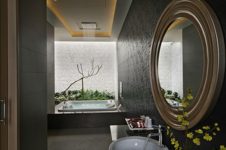 Bathroom 4, Moon-inn Boutique Motel, Changhua