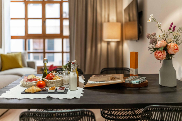 Others 5, Samaritana Suites, Baleares