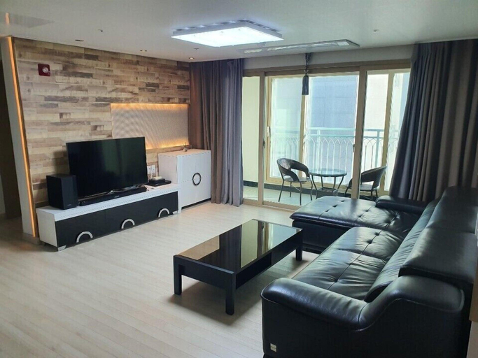 Bedroom 5, JS Residence Hotel, Geoje