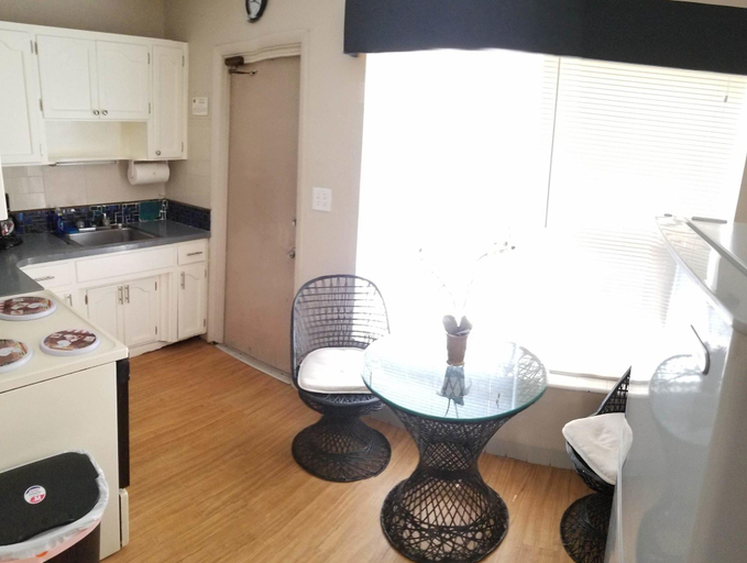 Room 2, Inn Leather Guest House - Male Only LGBT, Broward