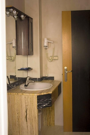 Bathroom 4, Hotel La Parrilla, Almería