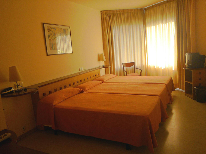 Bedroom 5, Hotel Montmelo, Barcelona