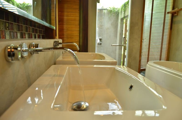 Bathroom 3, 32 Coffee Hill & Resort, Mae Taeng
