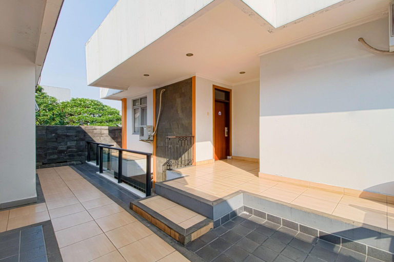 Exterior & Views 2, Applewood B&B Bogor, Bogor
