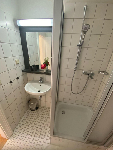 Bathroom 3, Burg Bodenstein, Eichsfeld