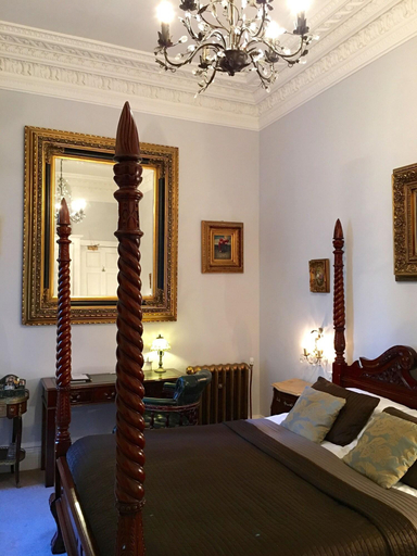 Room 4, Alamo Guest House, Glasgow
