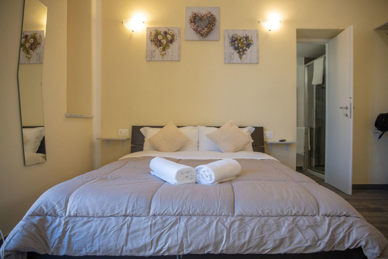 Bedroom 3, Vicolocorto Affittacamere, La Spezia