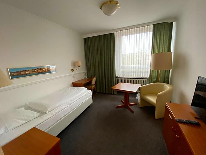Bedroom 4, Hotel Flensburger Hof, Flensburg