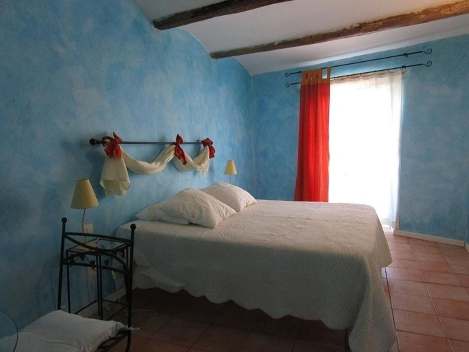 Room 4, L'Olivier, Gard