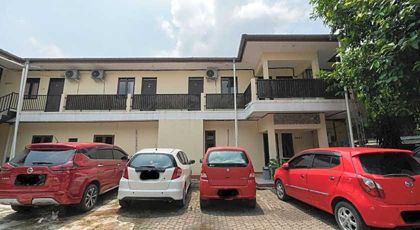 General view 3, Reddoorz Near Pondok Indah Water Park, South Jakarta