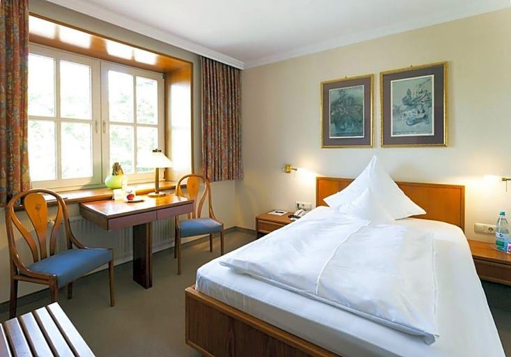Bedroom 1, Tiemanns, Diepholz